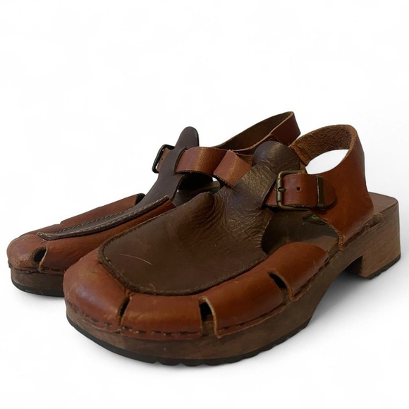 Vintage 70s wooden leather buckle clogs Maine Wood size 9 - Picture 2 of 4